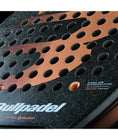 Cargar la imagen en la vista de la galería, Pala Bullpadel Vertex 04 Hybrid 2025
